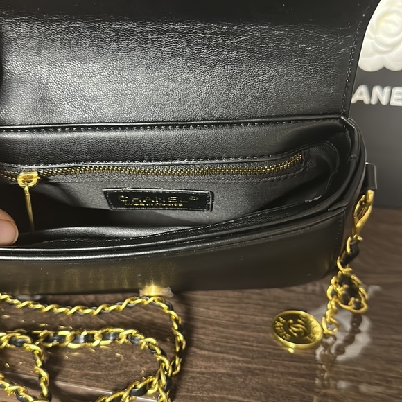 Vintage Chanel CC Mini Bag - Picture 12 of 17